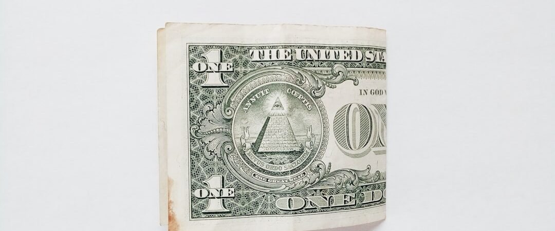 L’Effondrement du Dollar a Déjà Commencé – Perspectives et Stratégies pour les Entrepreneurs