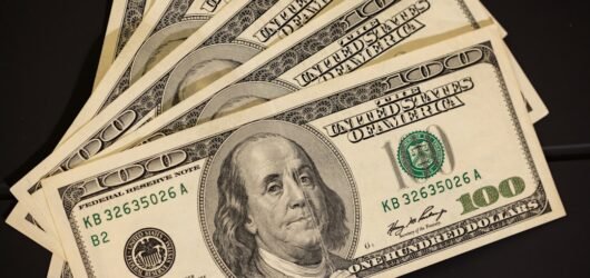 Le Déclin du Dollar Américain : Ce que les Entrepreneurs Doivent Savoir
