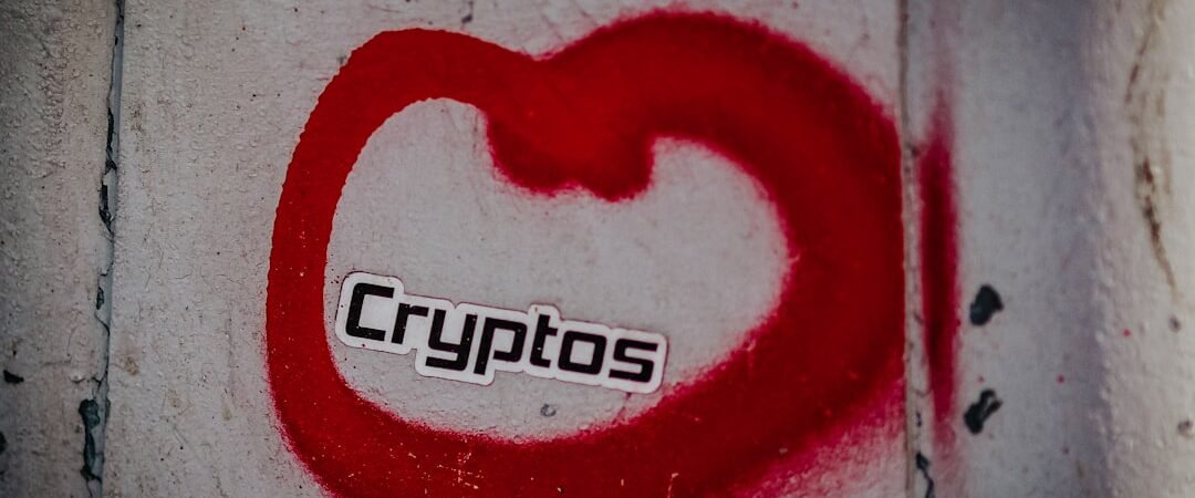 L’IA usurpe l’identité des créateurs pour promouvoir des arnaques crypto