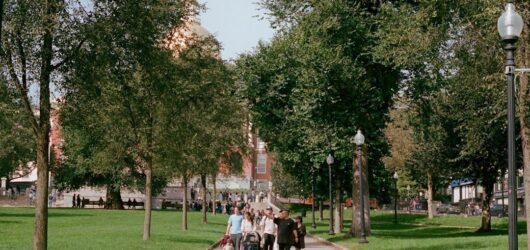 Guide Complet des Visites de Campus Universitaires : Conseils Financiers pour les Familles