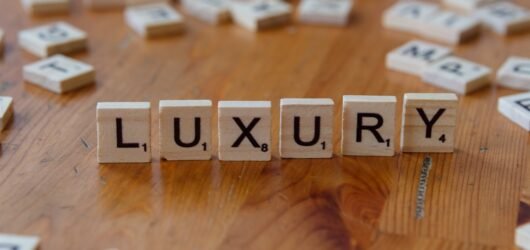 Laisser un bien locatif vide : stratégie de luxe ou erreur financière ?